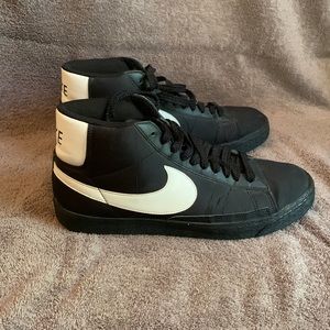 Nike Men’s Blazer Shoes 11.5